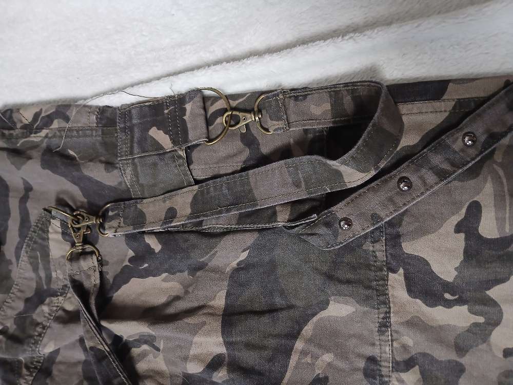 Camo housut.  Vihreät. L
