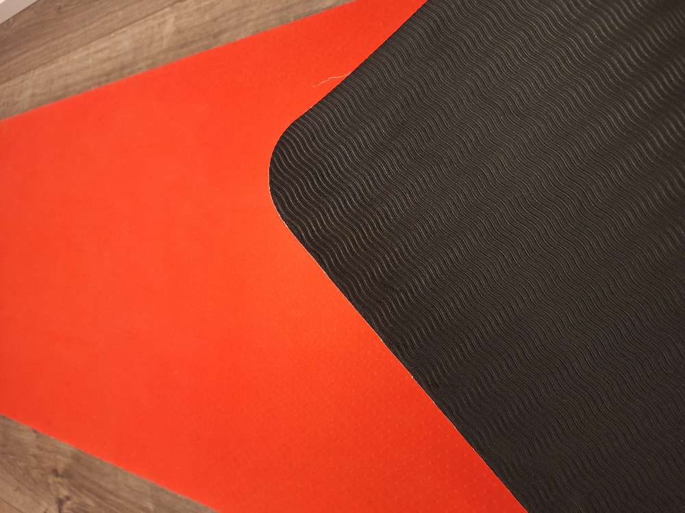 Yoga dýna GAIAM 2x notuð