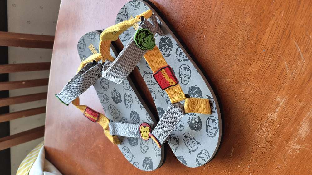 Marvel comicks sandaalit koko 39