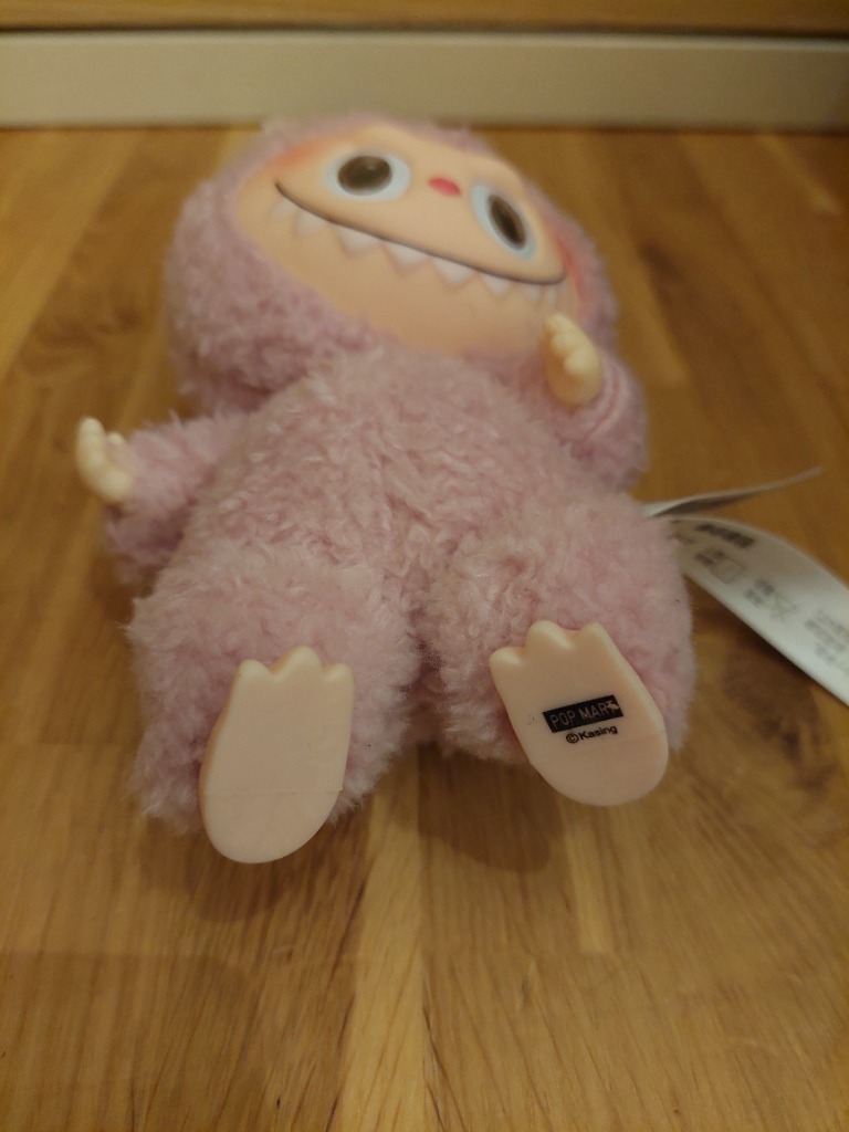 Labubu bleikur