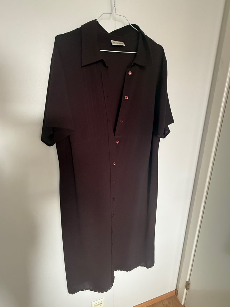 Skyrtukjóll dökkbrúnn ca 44