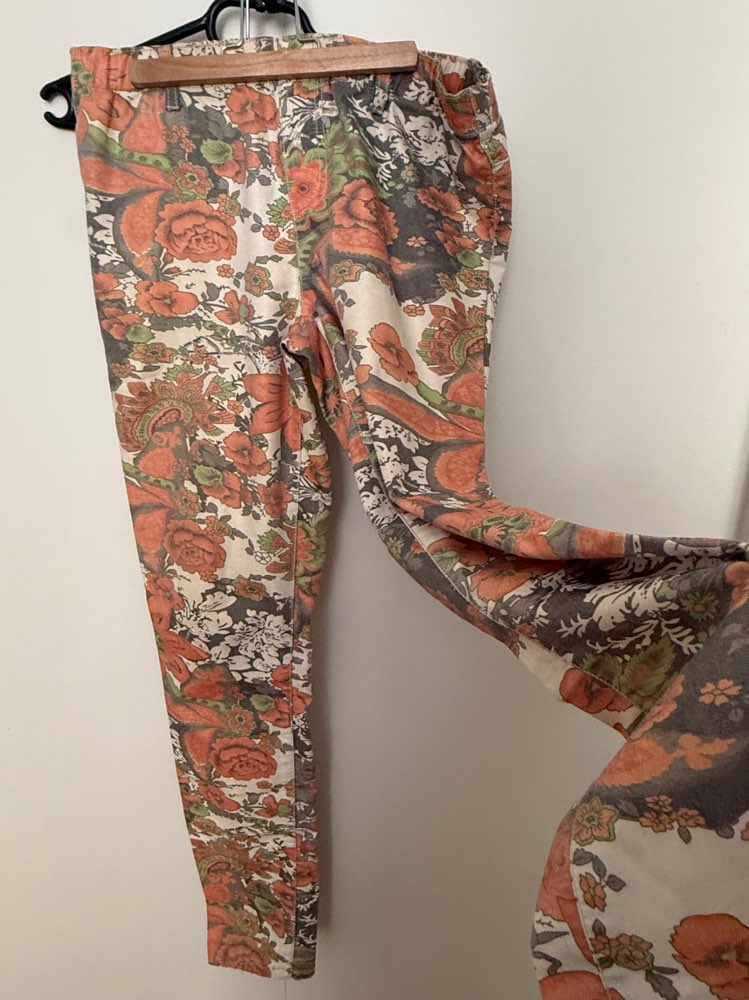 Buxur rósammynstr 40