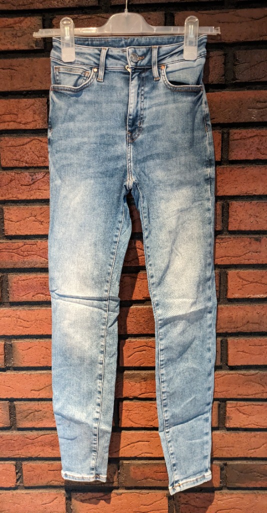 JP Peachy high jeans fra Bik Bok. Str XS