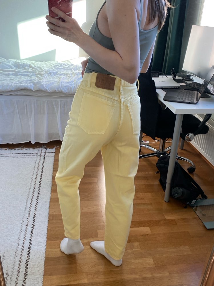 keltaiset vintagefarkut