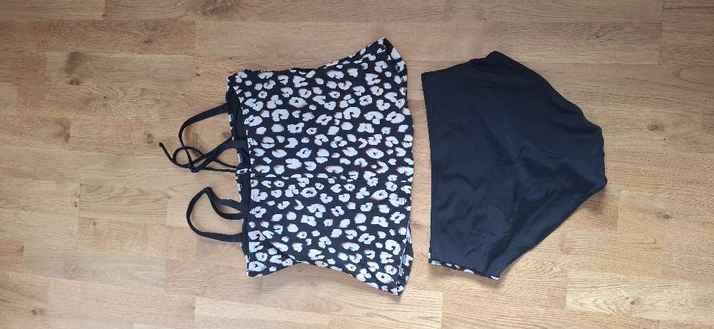 Tankini toppur st. 40 og buxur 42