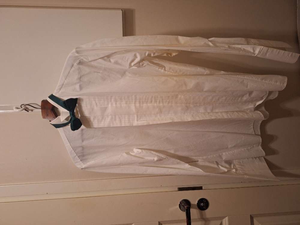 Takki,paita(Bosweel)housut, rusetti+vyö