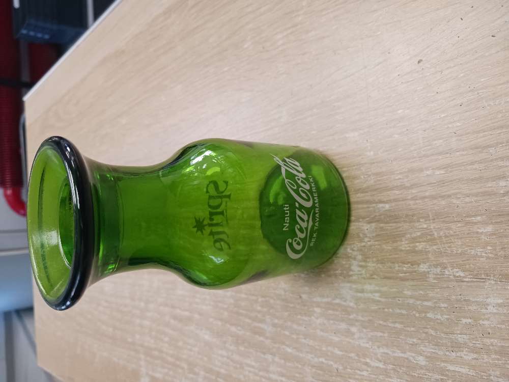 Vihreä tunari sprite/cola