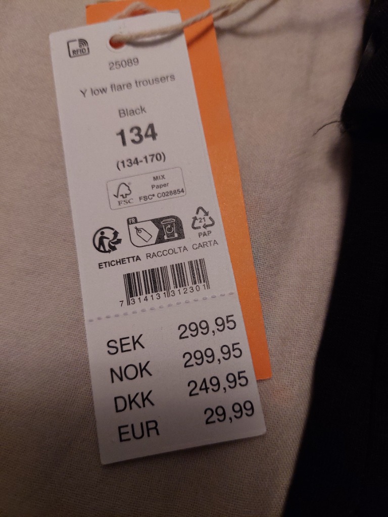 Nýjar Gina T buxur 134