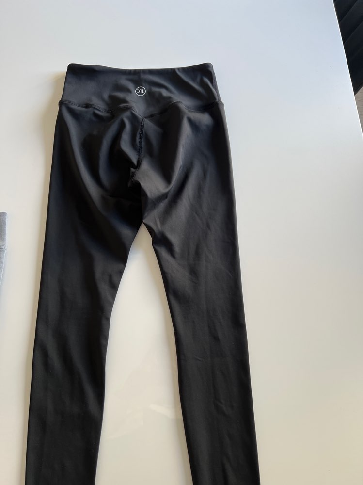 Define the line leggings xs