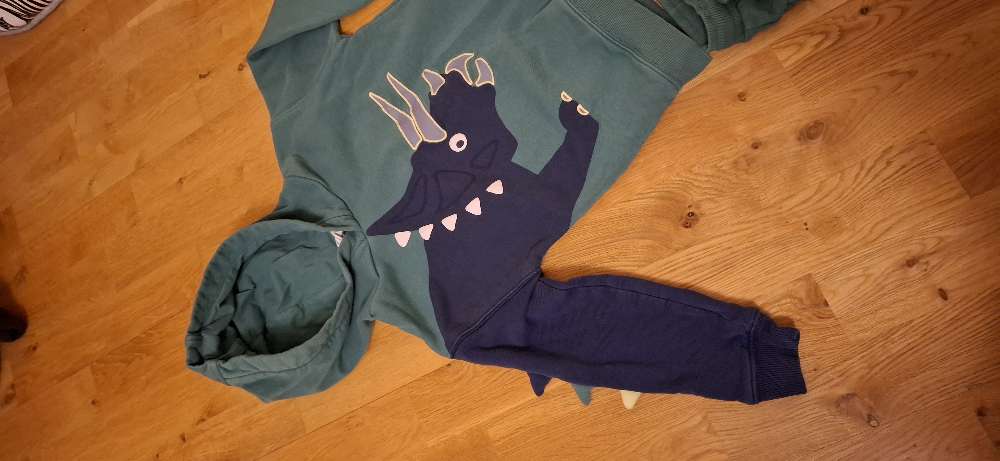 St. 116 risaeðlu jogging galli M&S