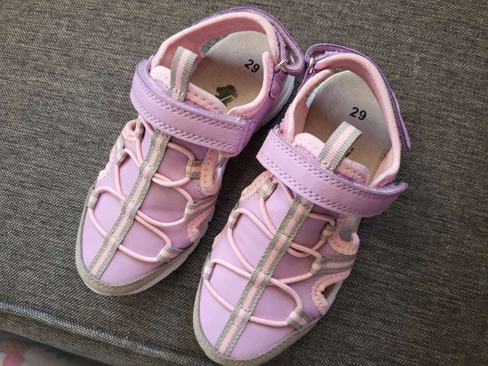 Sandaler str 29