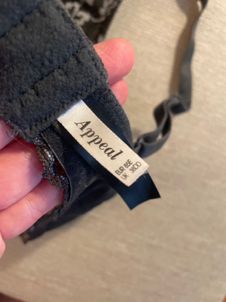 Lindex rintaliivit 85E