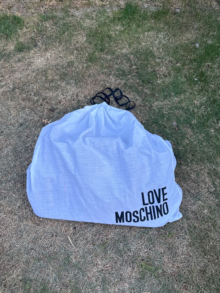 Love Moschino stor sort veske