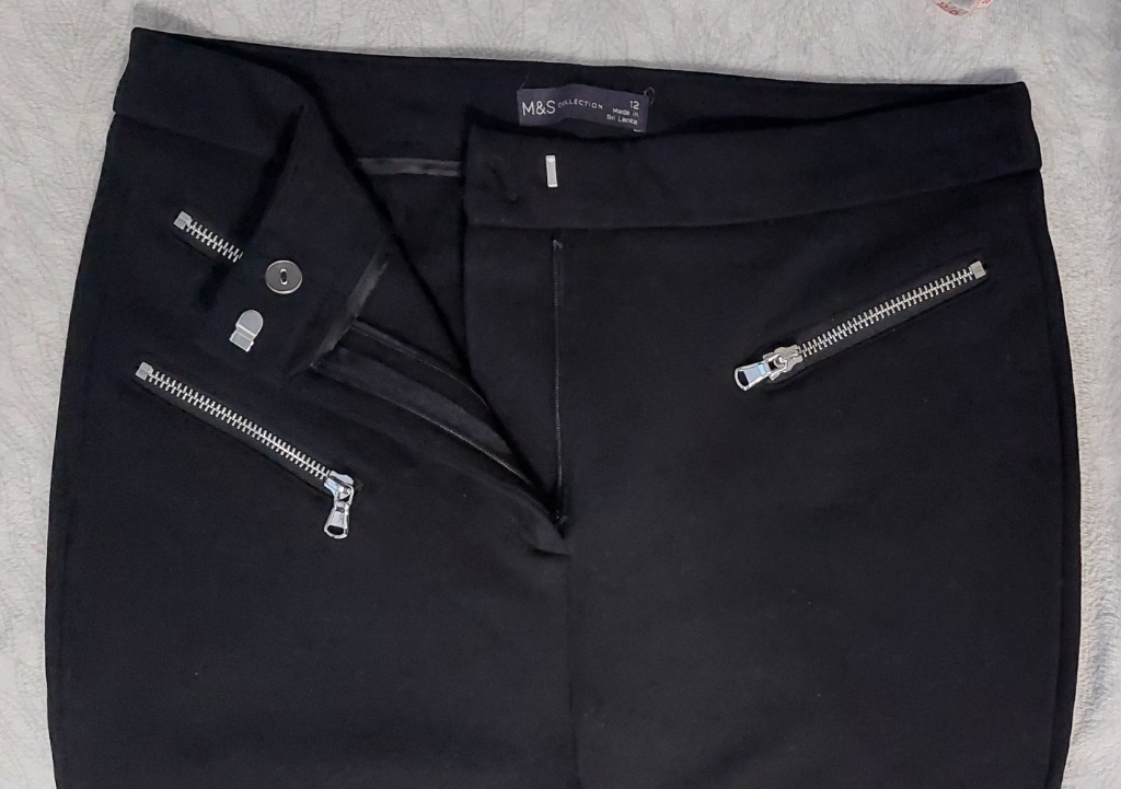 Mustat stretch housut 40