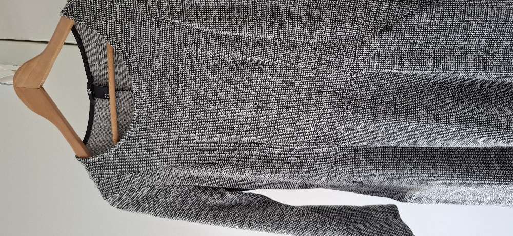 H&M svart/hvítur kjóll M m. vösum