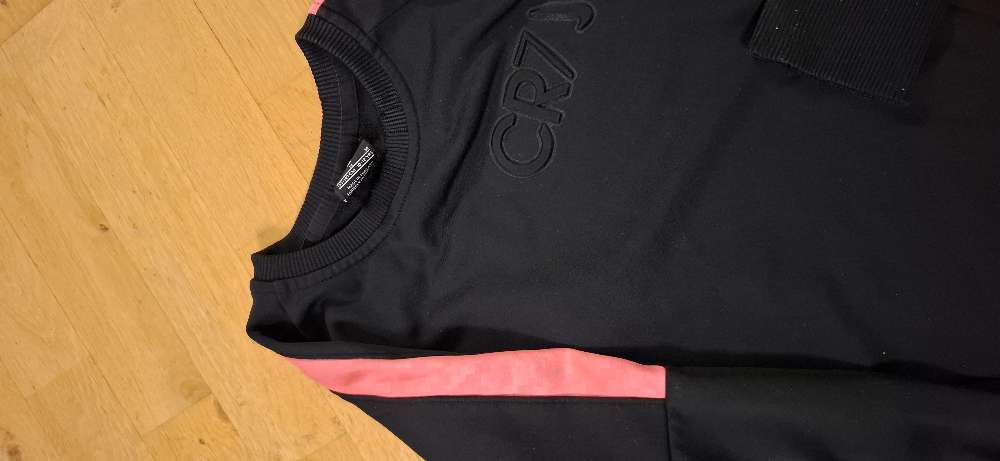 Nike 137-147 CR7 peysa