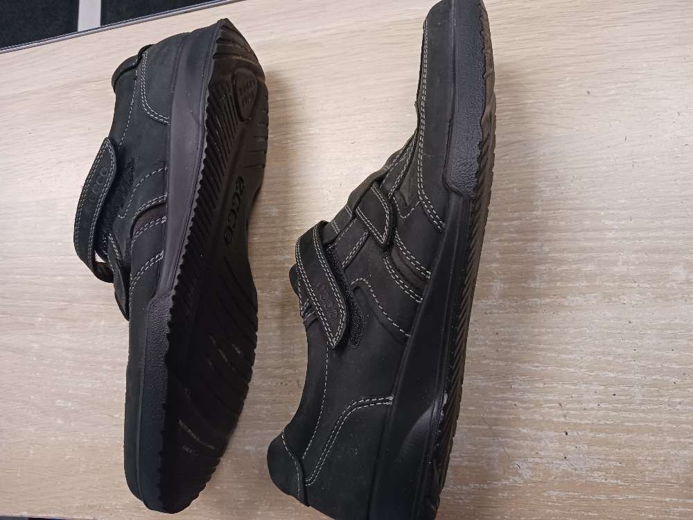 Ecco mustat kengät 46