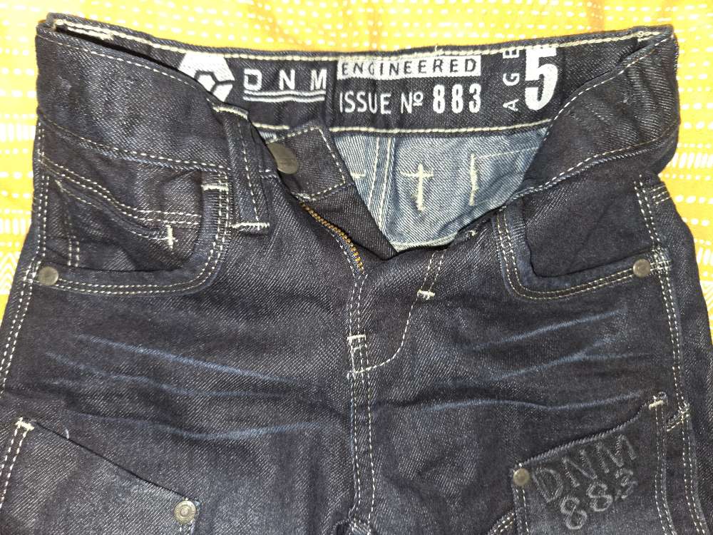 Gallabuxur 5 ára ónotaðar