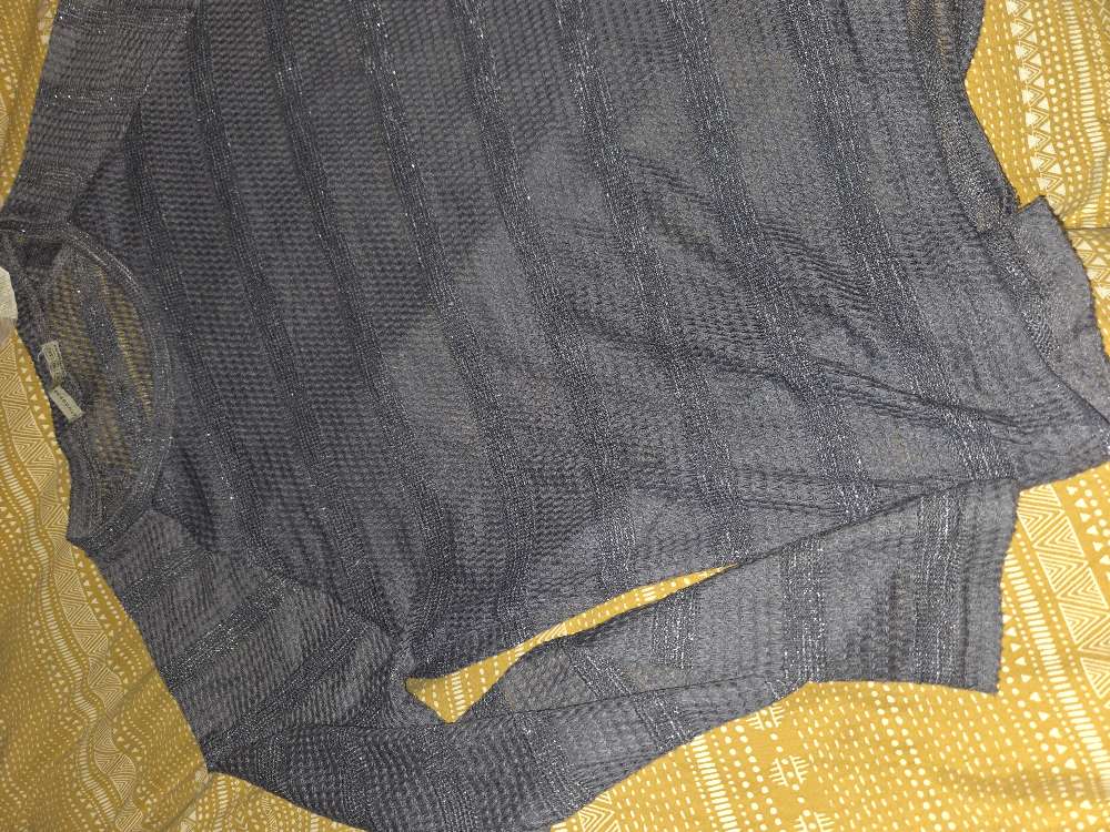 Þunn peysa ónotuð st. 12 / 40