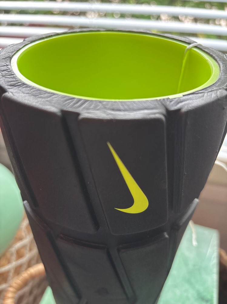 Nike foam roller lihashuoltoon