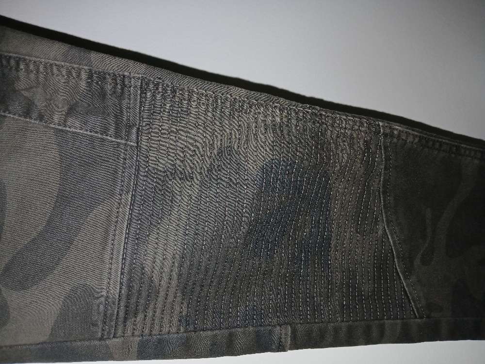 Ruskea/vihreä/harmaa camo housut, stres M/L