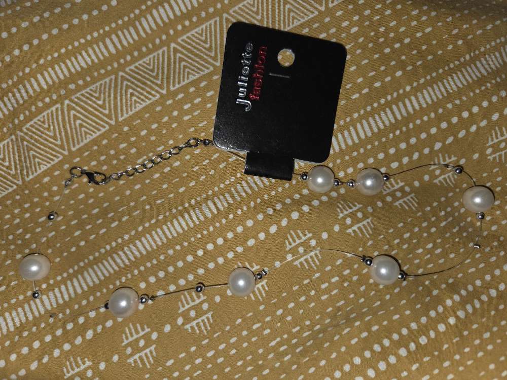 Hálsmen nýtt silfur og perlur