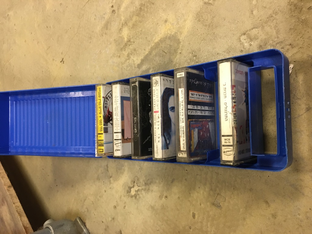 Vinage cassettes