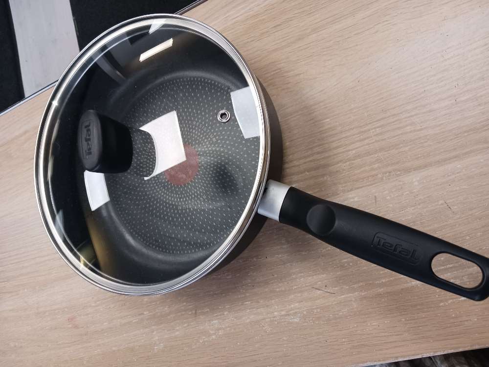 Tefal kannellinen paistinpannu