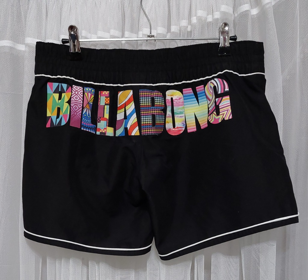 Billabong shortsit, koko S