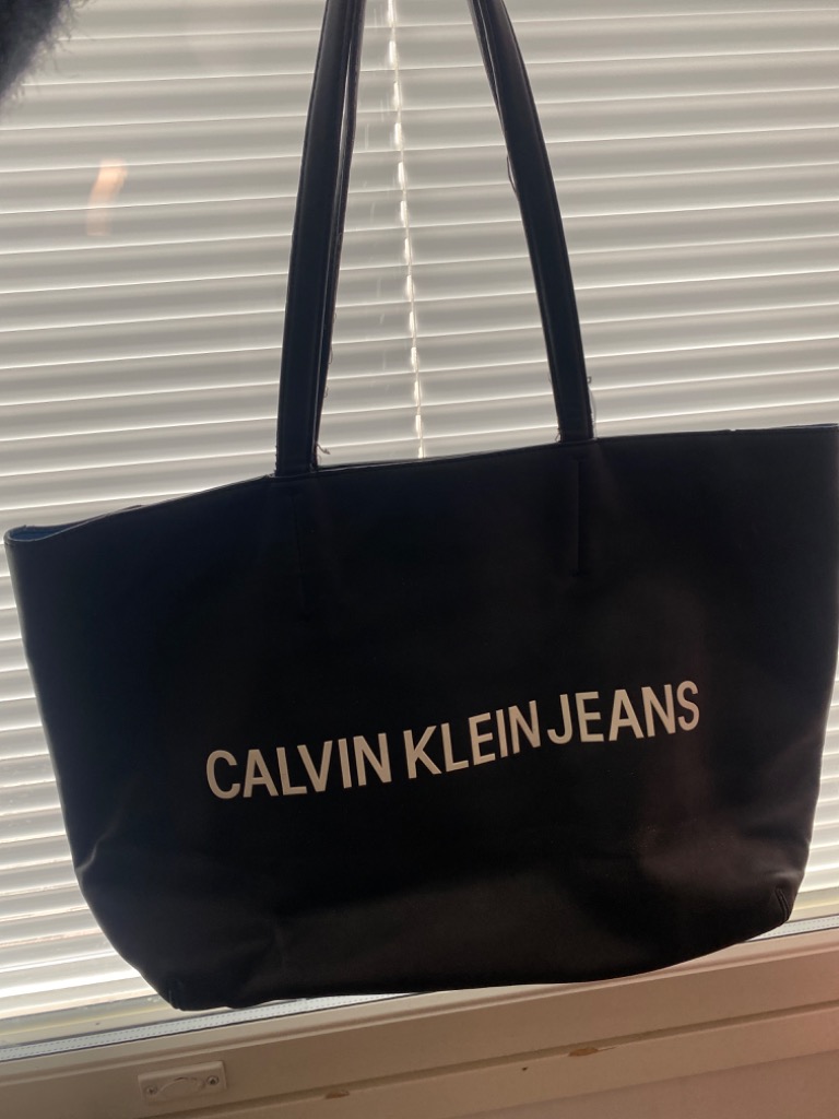 Calvin klein laukku