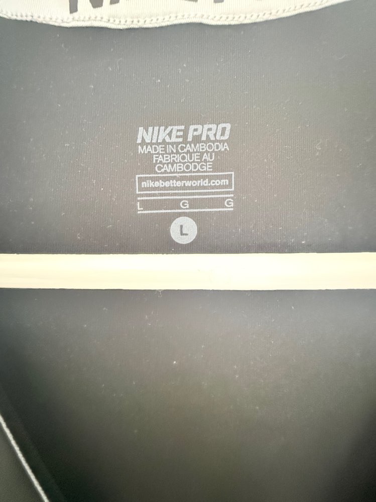 Nike bolur L svartur