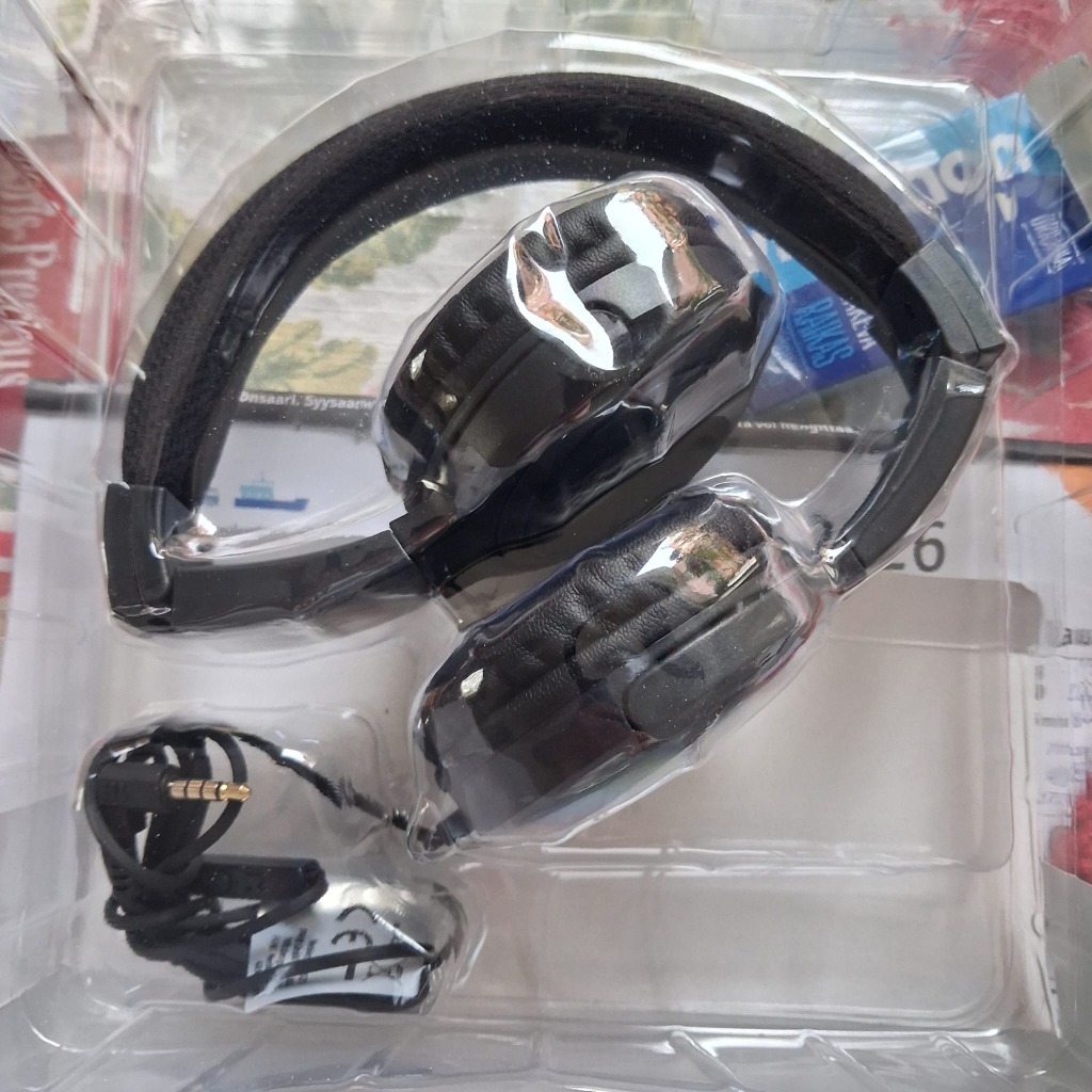 SilverCrest, on ear headphones,musta