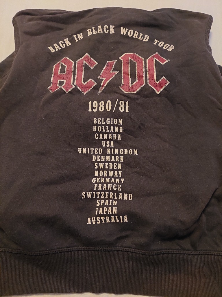 ACDC peysa XS