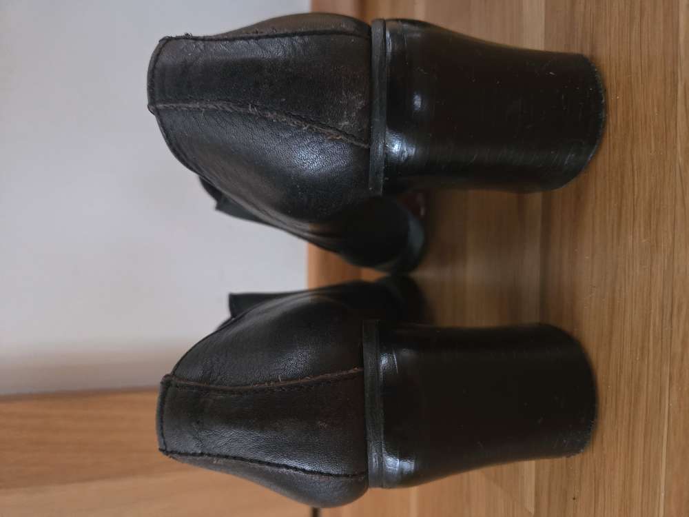 Leðurskór st.37 meira 38