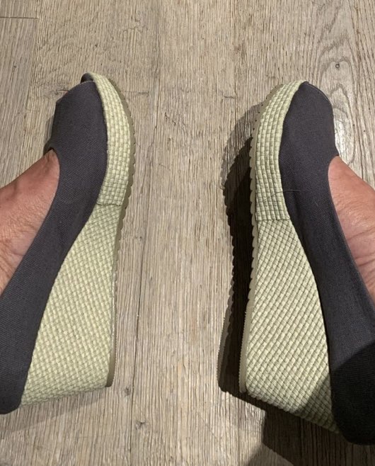 Lacoste sko med hæl  Grå str 39