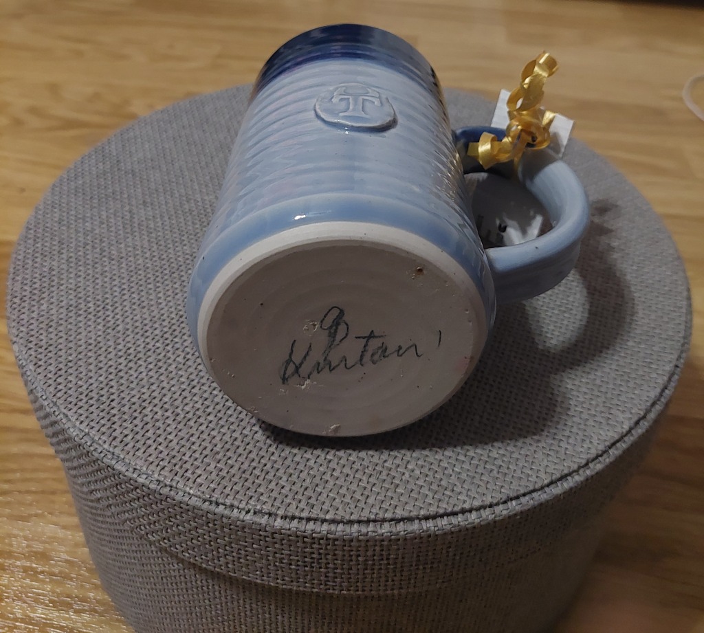 Iso sininen Kustavin savi tuoppi