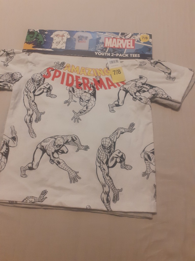 2 x nýjir Marvel bolir 7/8 ára