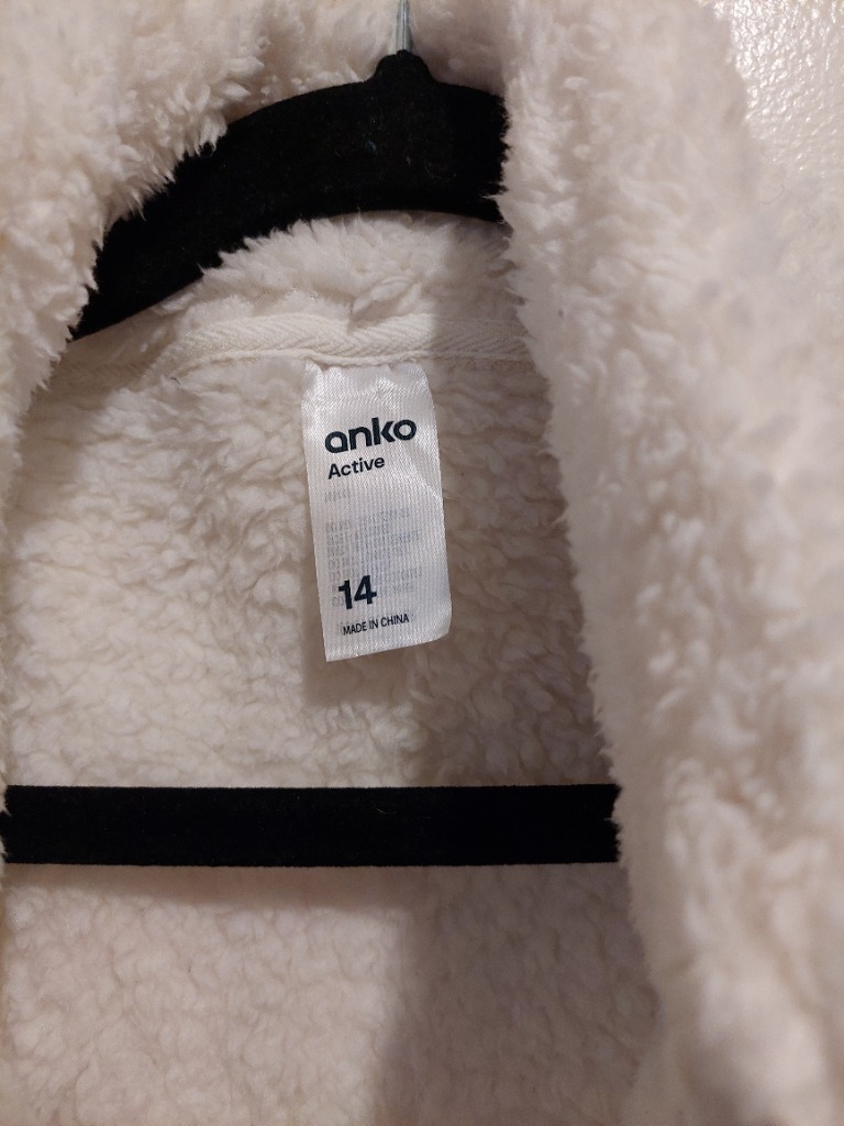 Iso pehmeä lämmin valkoinen pusero 