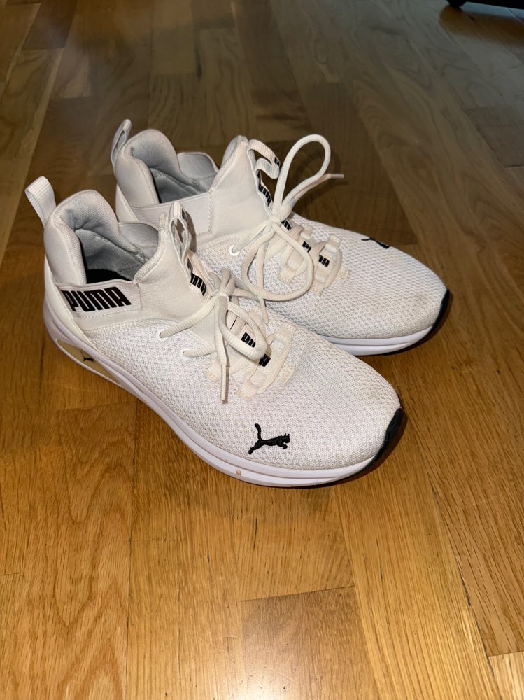 Puma hvítir skór st 40,5