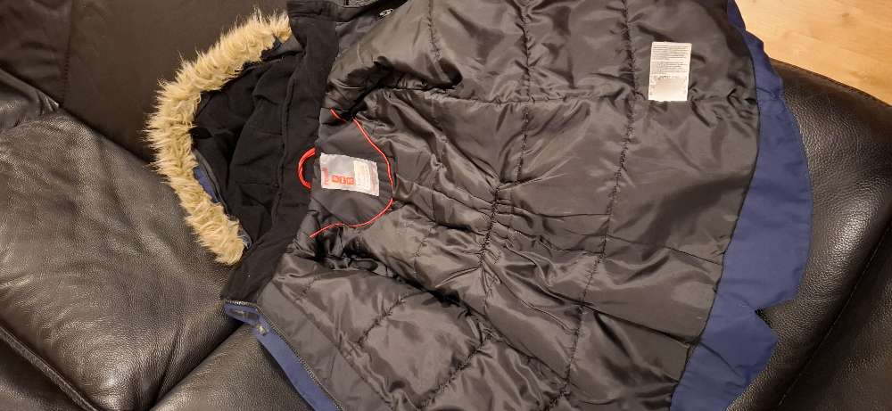 Reima úlpa st. 146 dökkblá