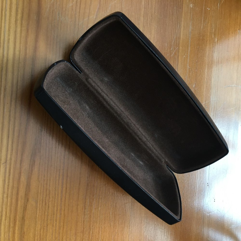 Aurinkolasikotelo