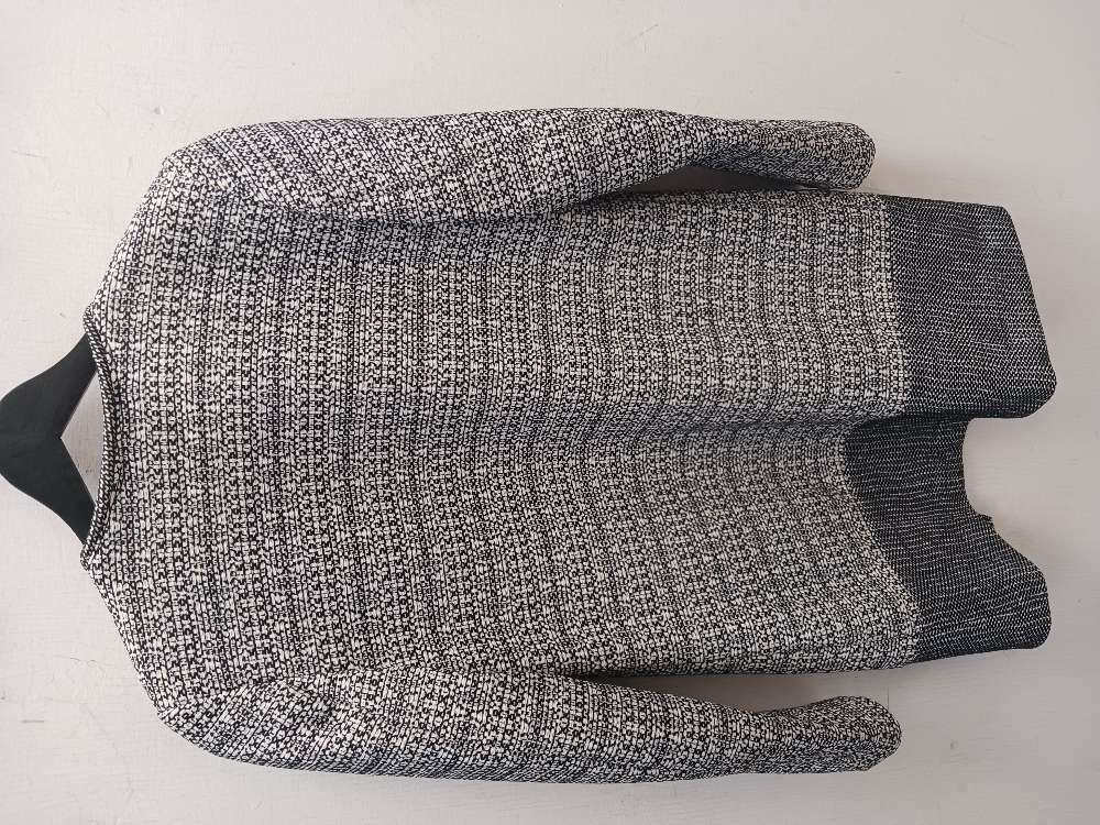 Hm mustavalkoinen takki 32