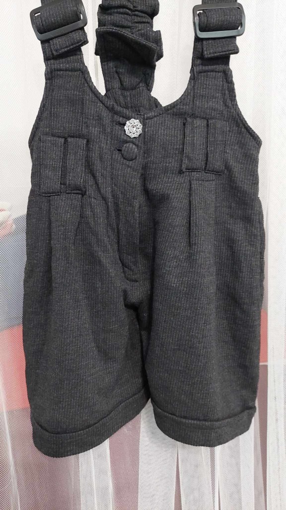 Harmaa haalari shortsit XS 