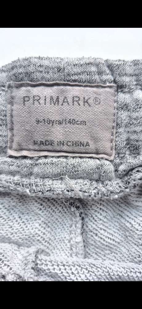 Primark harmaat shortsit koko 140