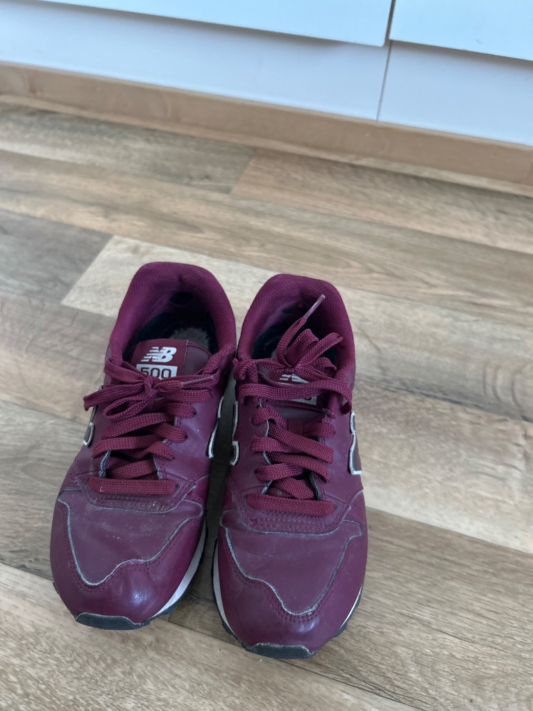 New balance viininpunaiset tennarit 38,5
