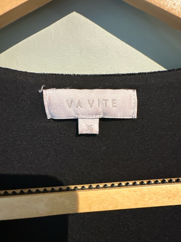 Var Vite 36 Sort fløyelskjole