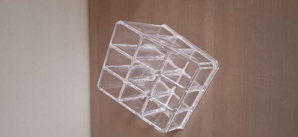 Tvö plast box lítil