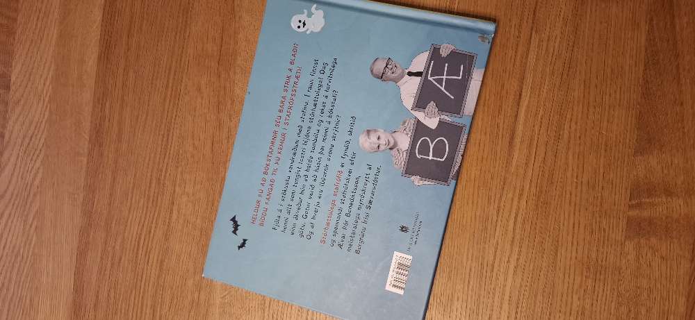 Stórhættulega stafrófið bók