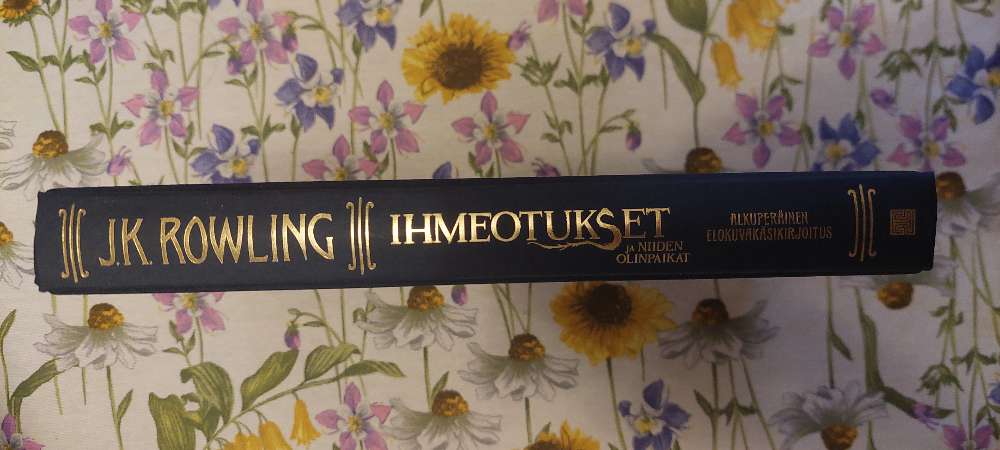 Ihmeotukset –kirja