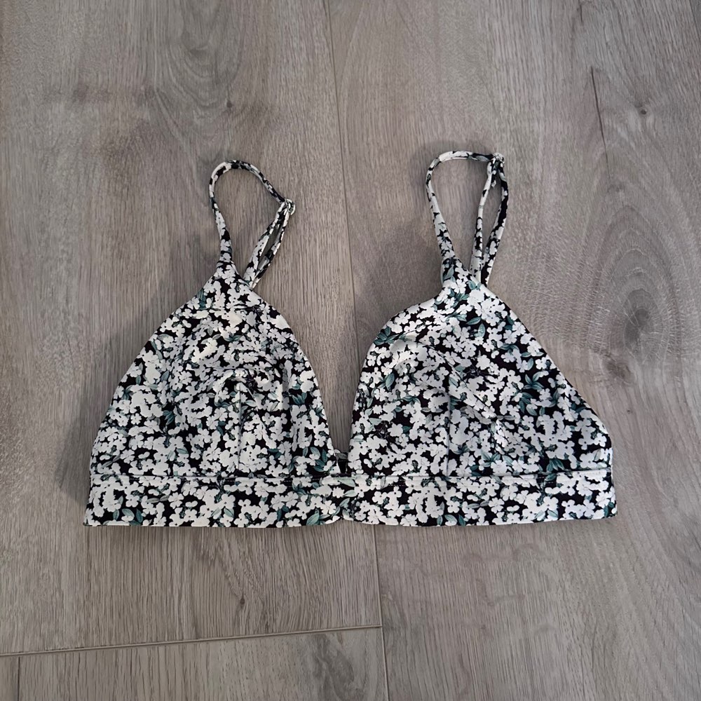 H&M bikini toppur - Grænt - EUR 34